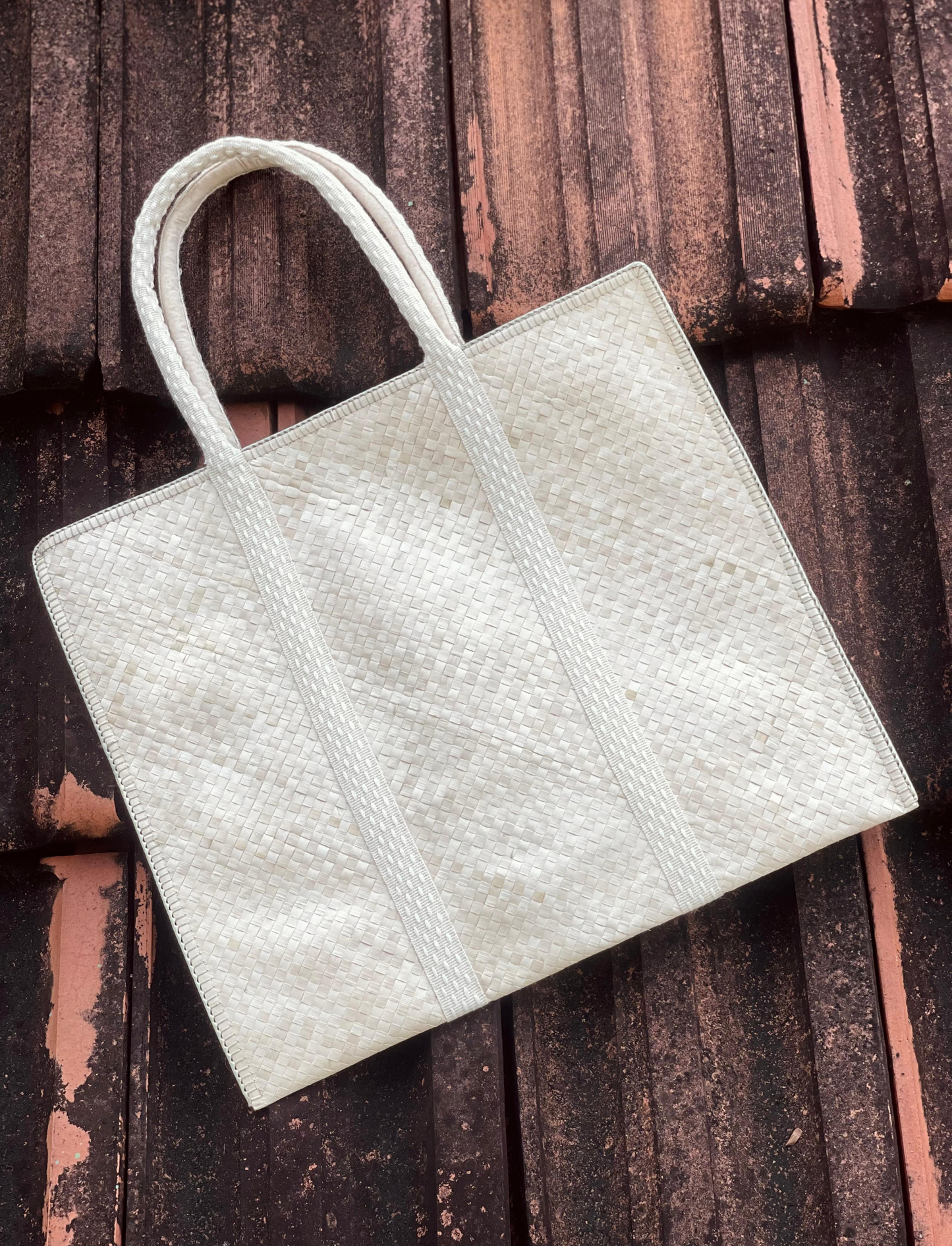 Ivory Elegance Handwoven Bag